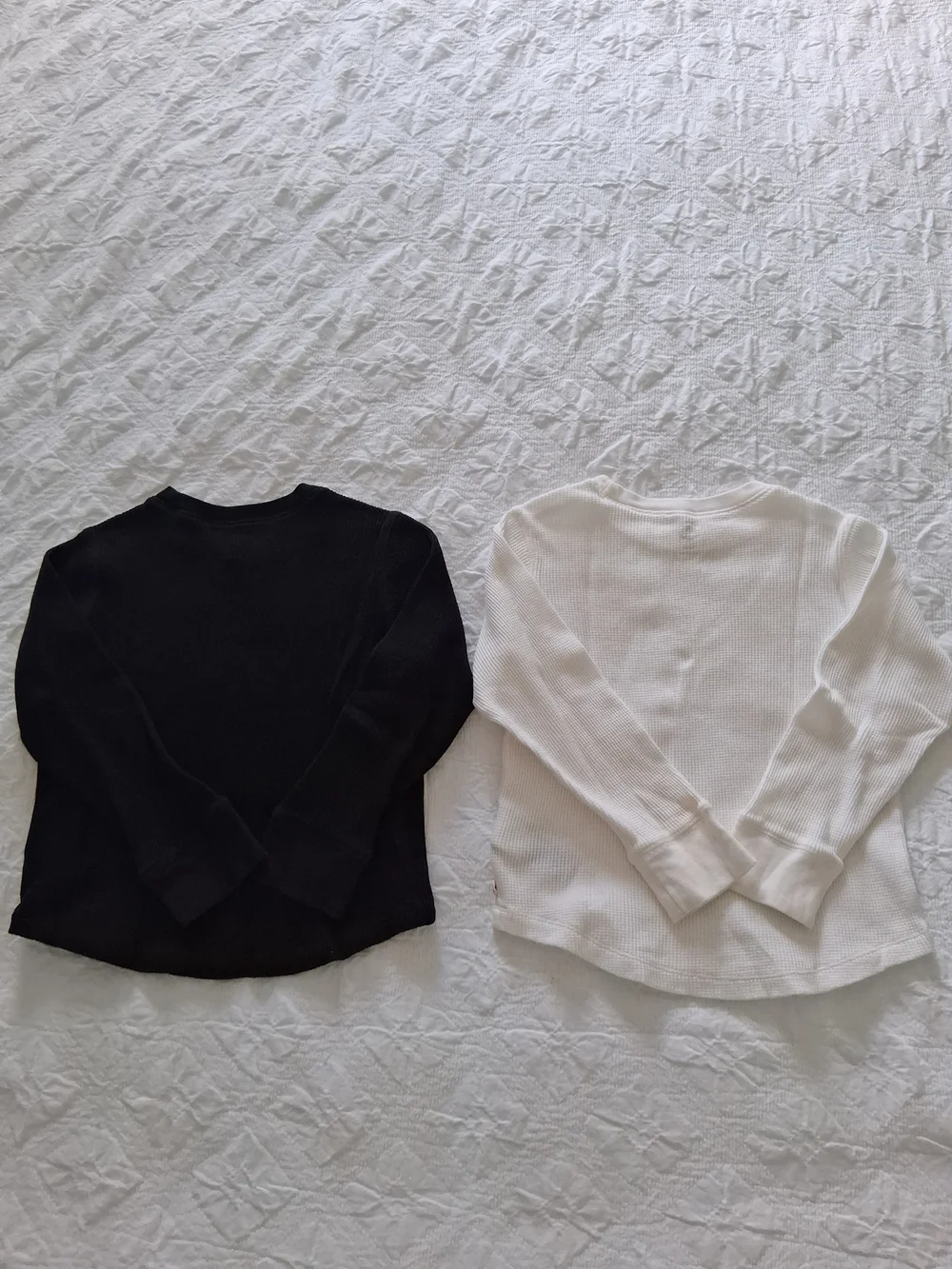 GAP Baby Waffle Knit Long Sleeve Crewneck Lot Of 2 Black & White Size 5